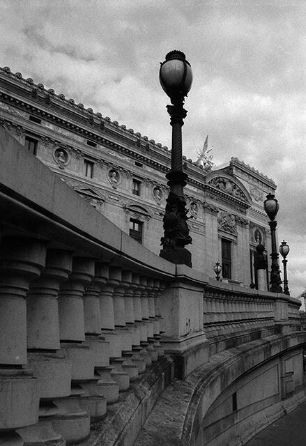 Rue Scribe Gate - Paris