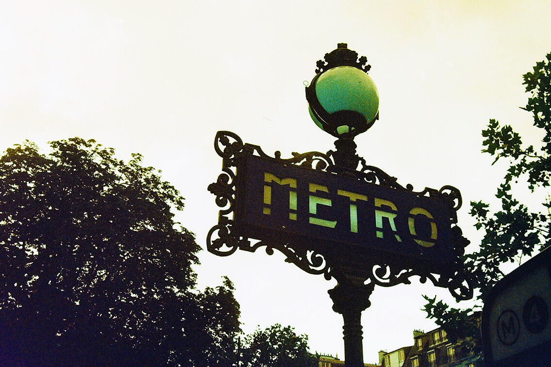 Le Metro de Paris - Paris